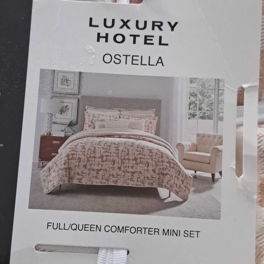 Luxury Hotel Ostella Comforter Mini Set